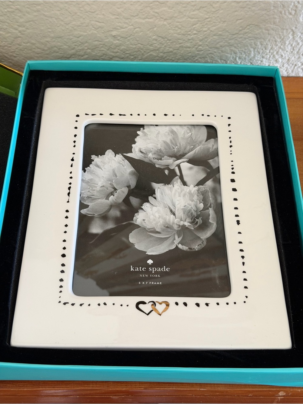 Kate Spade Bridal Party 5x7 Wedding Picture Frame White & Gold Porcelain Hearts